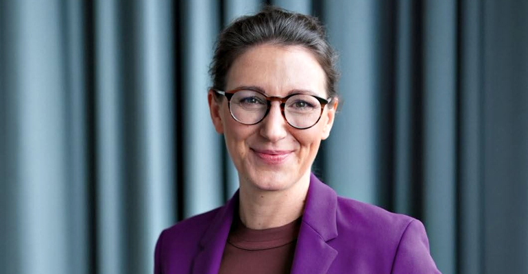 Professorin Dr. Jasmin Riedl